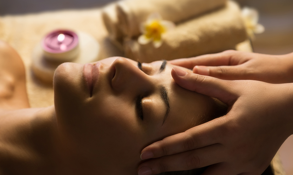 Mukha Abhyanga — traditional facial massage
